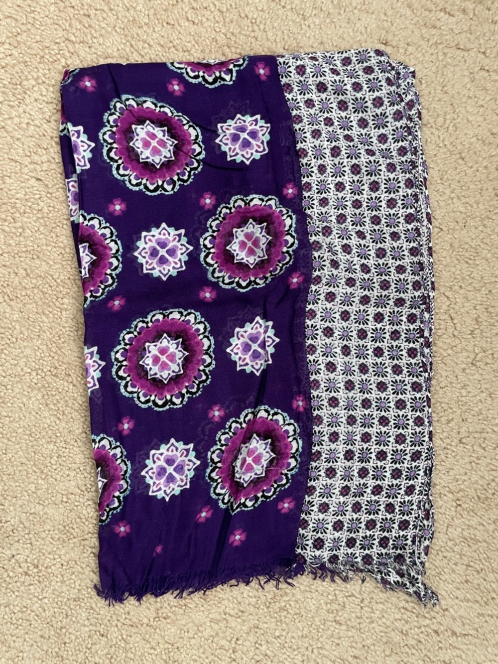 Vera Bradley Fringe Scarf in Lilac Medallion